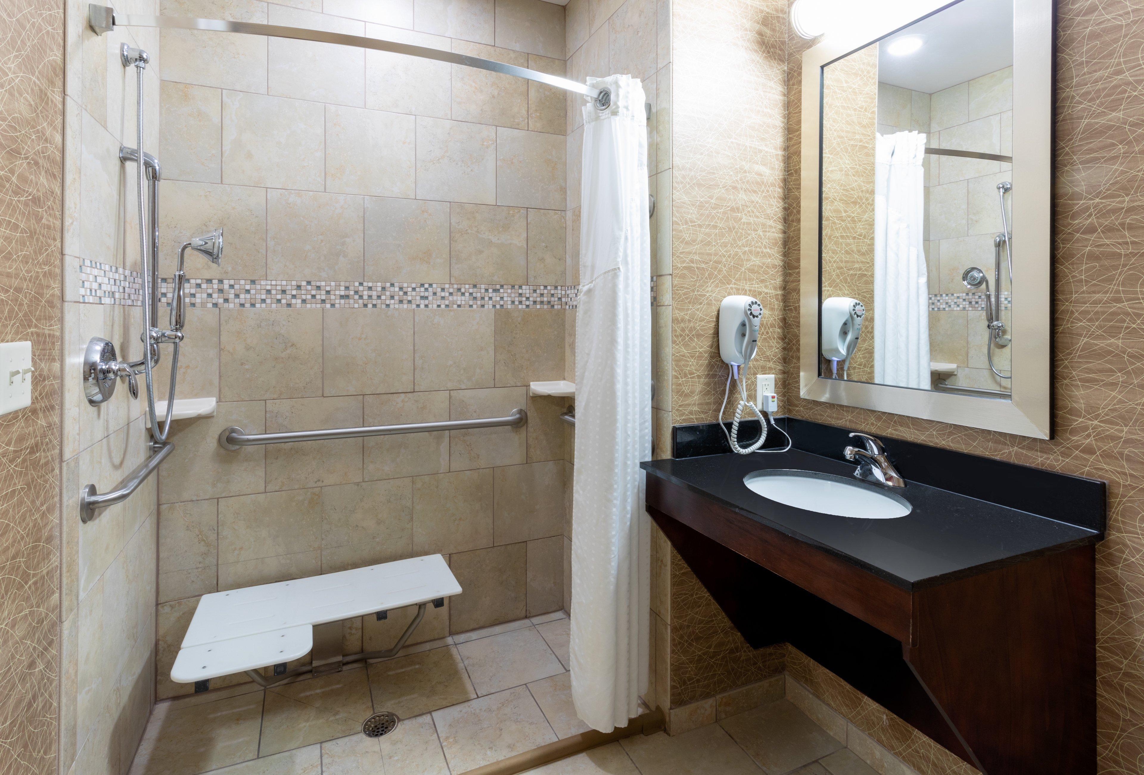 Holiday Inn Express And Suites Rochester West-Medical Center By Ihg Exterior foto
