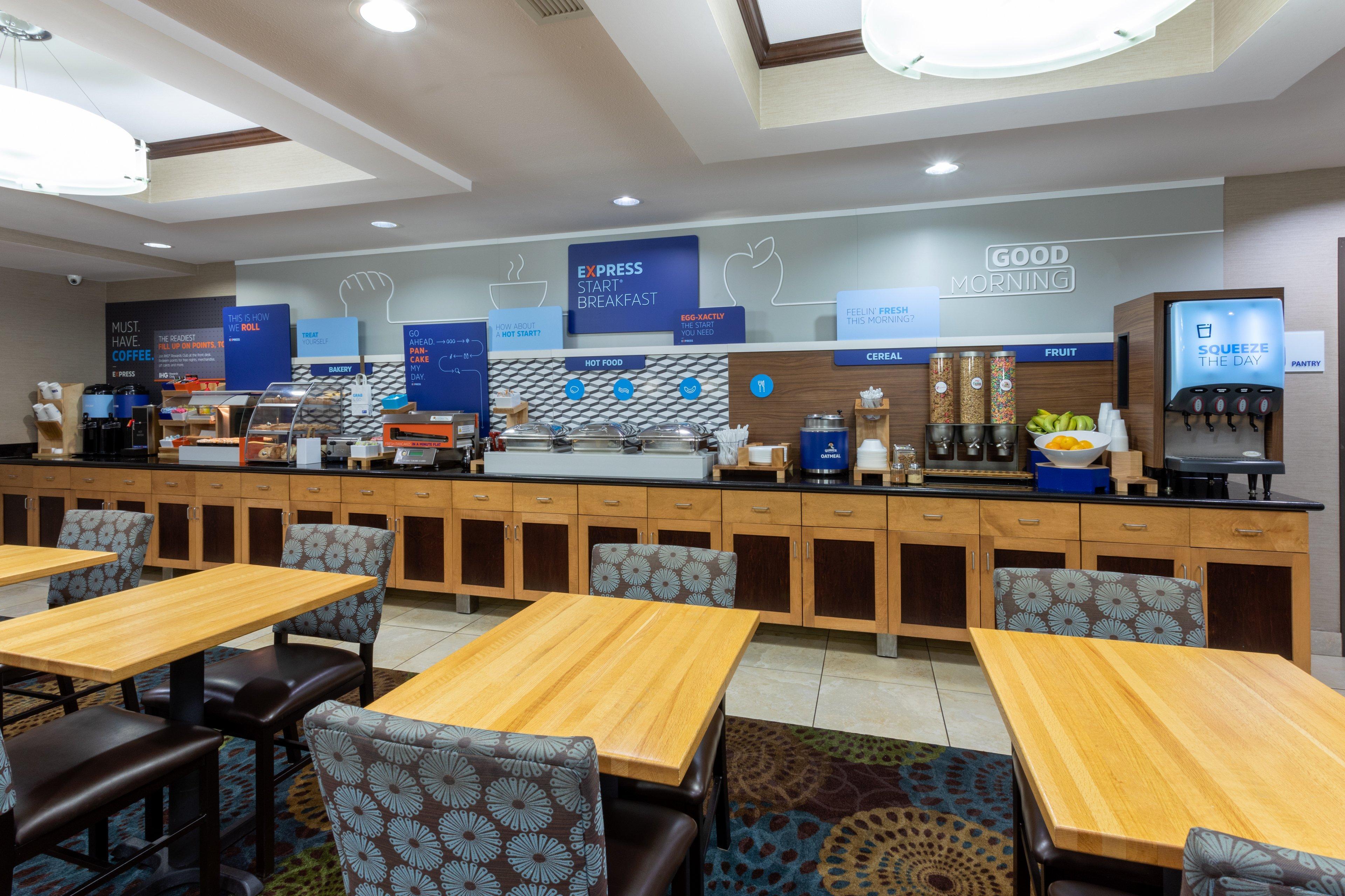 Holiday Inn Express And Suites Rochester West-Medical Center By Ihg Exterior foto